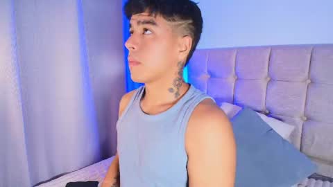 Snapshot of king_azahell chatting on July 2026 09:50:02 PM king help me reach 100 likes online show from July 2026 09:50:02 PM