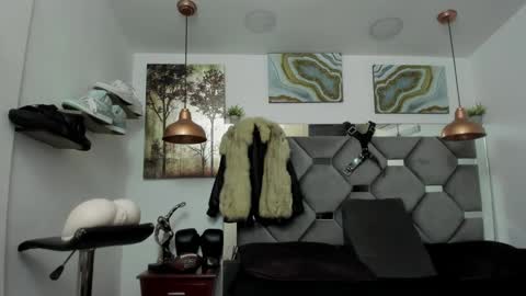 Snapshot of king_fitt_ chatting on December 2024 01:19:02 PM HOT MEN BLACK online show from December 2024 01:19:02 PM