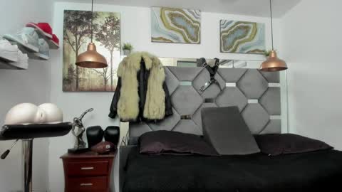 Snapshot of king_fitt_ chatting on January 2025 06:56:01 PM HOT MEN BLACK online show from January 2025 06:56:01 PM