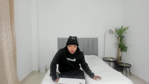 king_master77 online show from March 2025 11:14:02 AM