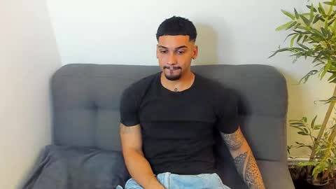 king_of_kings__ online show from September 2025 02:01:01 AM