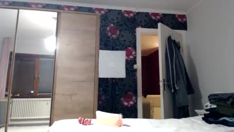 sexysexyhotwetpinkredpussy online show from November 2025 04:49:01 PM