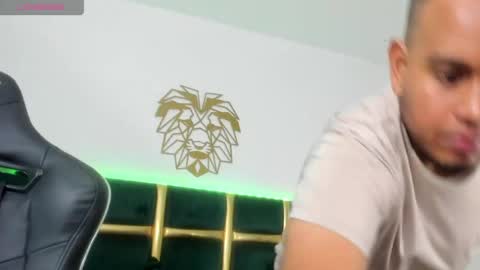 kingg_jay online show from May 2026 12:10:01 PM