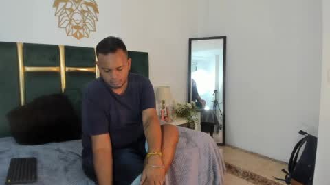 kingg_jay online show from May 2026 12:13:02 PM