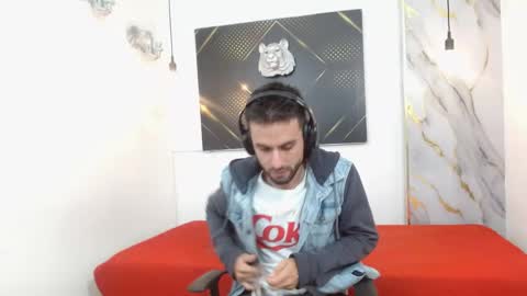 KING  online show from April 2026 03:48:01 AM