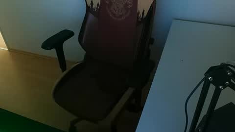 Snapshot of kingsnake1504 chatting on March 2026 07:47:01 AM kingsnake1504 online show from March 2026 07:47:01 AM