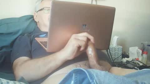 Snapshot of kingtongue10 chatting on January 2026 06:35:01 PM kingtongue10 online show from January 2026 06:35:01 PM