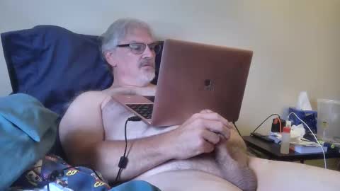 Snapshot of kingtongue10 chatting on June 2026 03:18:01 PM kingtongue10 online show from June 2026 03:18:01 PM
