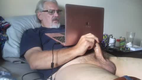 Snapshot of kingtongue10 chatting on July 2026 05:18:01 PM kingtongue10 online show from July 2026 05:18:01 PM