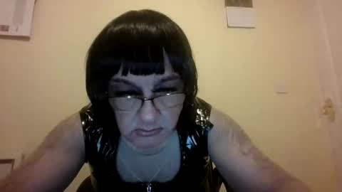 Snapshot of kingwillywoo chatting on December 2024 02:44:01 PM Cynthia Pvc lips online show from December 2024 02:44:01 PM