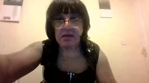 Snapshot of kingwillywoo chatting on December 2024 01:45:02 PM Cynthia Pvc lips online show from December 2024 01:45:02 PM