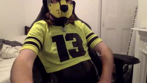 Snapshot of kinklad_uk5 chatting on September 2025 05:02:02 PM kinklad_uk5 online show from September 2025 05:02:02 PM