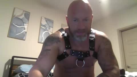 Snapshot of kinksub4use chatting on December 2025 11:01:02 PM Kink Sub online show from December 2025 11:01:02 PM