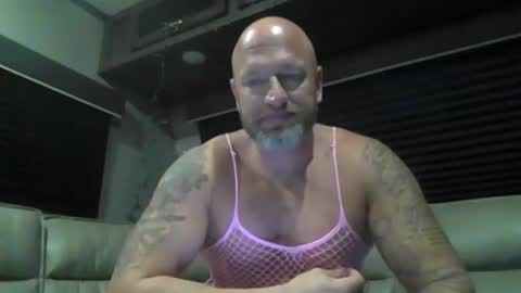 Snapshot of kinksub4use chatting on January 2026 10:56:01 PM Kink Sub online show from January 2026 10:56:01 PM