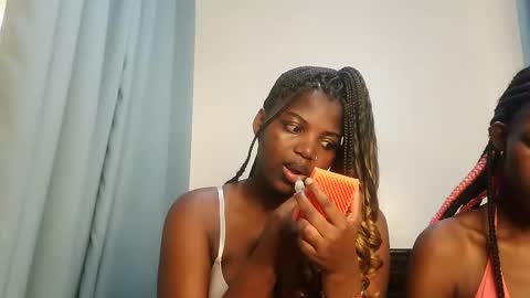 Lola online show from November 2025 09:10:01 AM