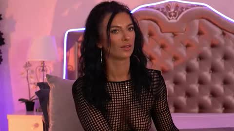 kinkyamelie online show from November 2025 06:18:01 PM