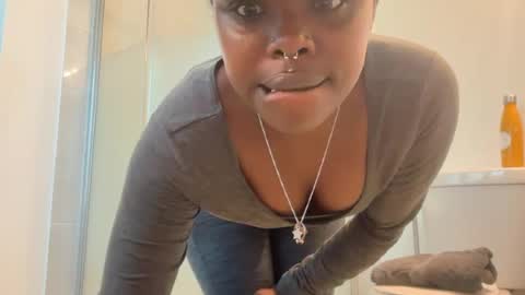 Snapshot of kinkycoupleinteracial chatting on June 2026 12:48:01 PM interracialfacial online show from June 2026 12:48:01 PM