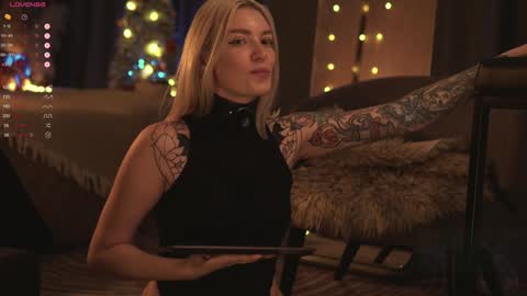 kinkylina_ online show from January 2025 07:24:01 PM