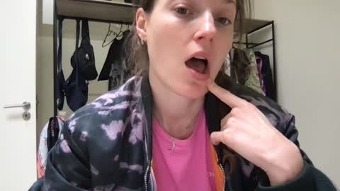 Snapshot of kinkyorange_ chatting on January 2025 11:59:01 AM Mary the Soulmate online show from January 2025 11:59:01 AM