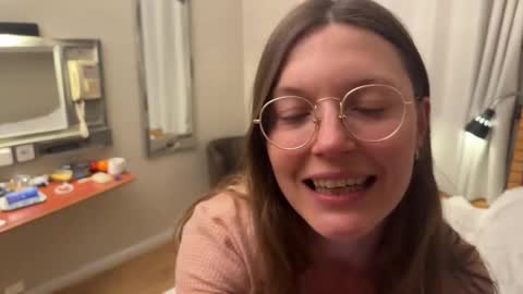 Snapshot of kinkyorange_ chatting on February 2025 05:49:02 PM Mary the Soulmate online show from February 2025 05:49:02 PM