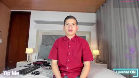 kinkypetite1 online show from October 2025 11:33:02 AM