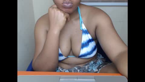 Snapshot of kinkyxxjuice chatting on September 2025 08:48:02 AM kinkyxxjuice online show from September 2025 08:48:02 AM