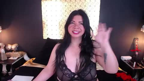 Snapshot of kinkyy_mom chatting on May 2026 04:04:01 PM kinkyy_mom online show from May 2026 04:04:01 PM