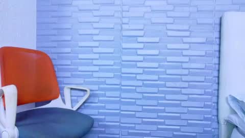 Snapshot of kinkyy_redhead chatting on April 2026 12:33:01 PM kinkyy_redhead online show from April 2026 12:33:01 PM