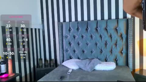 Snapshot of kinsleybrown chatting on June 2026 10:04:01 AM CALL ME KINSLEY online show from June 2026 10:04:01 AM