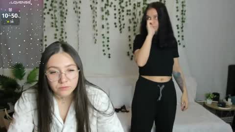 kira_and_krisi online show from May 2026 12:10:01 PM