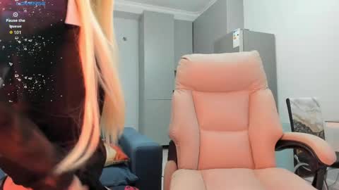 Kira online show from April 2026 02:43:01 PM