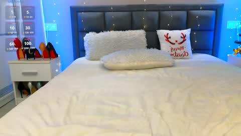 Snapshot of kira_sexxx chatting on December 2024 05:04:02 AM Kira online show from December 2024 05:04:02 AM