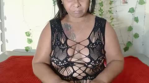 Snapshot of kira_squir chatting on September 2025 07:45:01 AM kira-squir online show from September 2025 07:45:01 AM