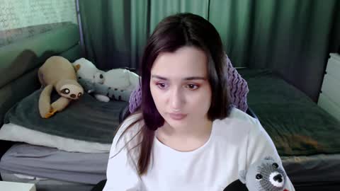 Kira  follow me  online show from January 2025 01:12:02 PM