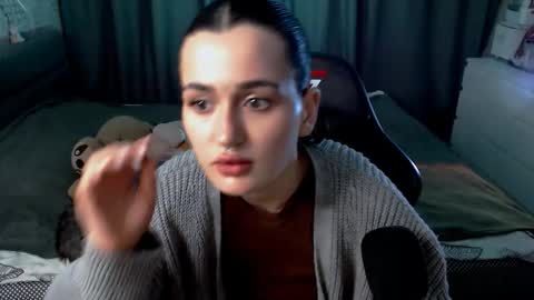 Kira  follow me  online show from February 2026 11:00:01 PM