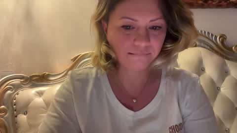 KiraDivine online show from January 2026 01:57:02 PM