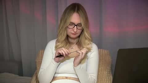 Snapshot of kirafatex chatting on November 2025 02:46:01 PM KiraFatex online show from November 2025 02:46:01 PM