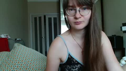 Snapshot of kiragoldens chatting on May 2026 06:53:02 AM KiraGoldens online show from May 2026 06:53:02 AM