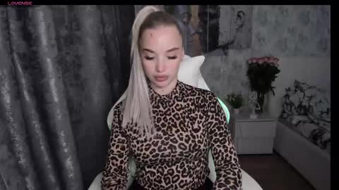 kirakrox online show from September 2025 05:23:01 PM