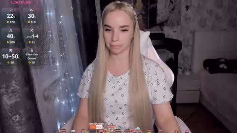 kirakrox online show from November 2025 06:39:01 PM