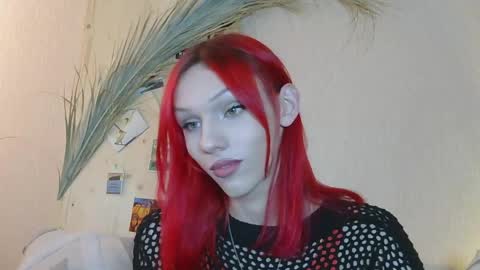 Snapshot of kirana_hayes chatting on April 2026 01:18:01 PM Kira online show from April 2026 01:18:01 PM