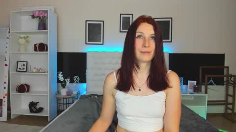 Kira online show from February 2026 07:37:02 AM