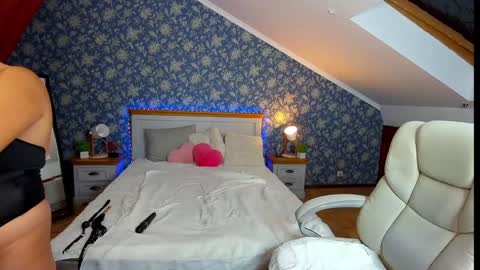 Snapshot of kiraroxx chatting on February 2025 03:08:02 AM Kira online show from February 2025 03:08:02 AM