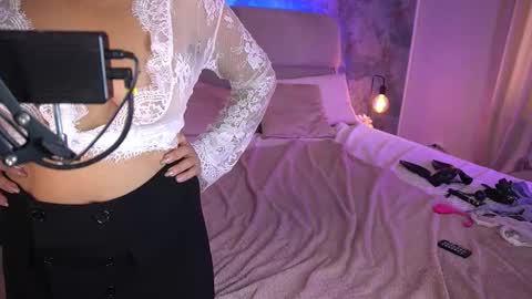 Snapshot of kiraroxx chatting on September 2025 05:57:02 AM Kira online show from September 2025 05:57:02 AM