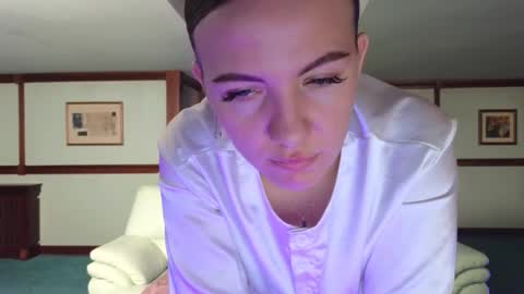  Kira  online show from December 2025 02:31:01 AM