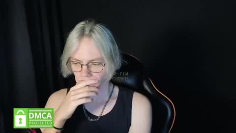 Snapshot of kirill_20_cm chatting on May 2026 06:20:01 PM Kirill and Andrey online show from May 2026 06:20:01 PM