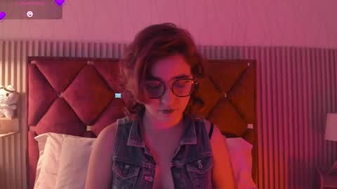 Snapshot of kirivelvet chatting on April 2026 10:45:02 PM Samantha Velvet online show from April 2026 10:45:02 PM