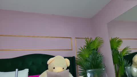 Kirra online show from November 2025 07:08:02 AM