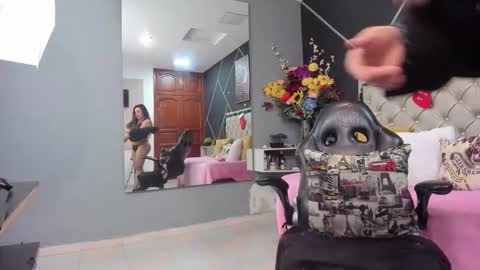 kriss online show from December 2025 09:41:02 PM