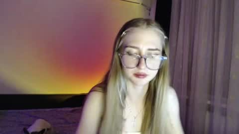 kisa____ online show from July 2026 08:44:02 PM